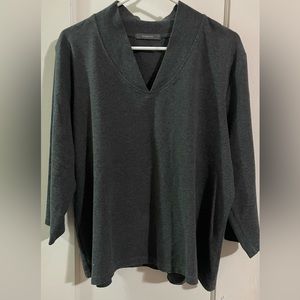 *Reduced* Liz Claiborne Grey Long Sleeve Pull Over Sweater